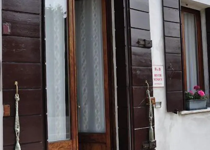 River Venice Pensión